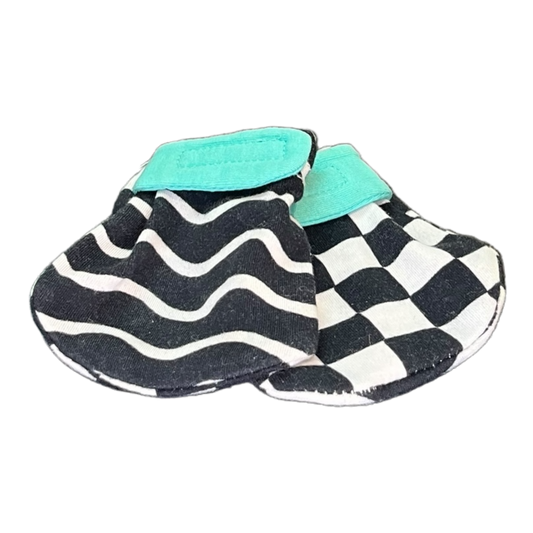 Black And White Mittens