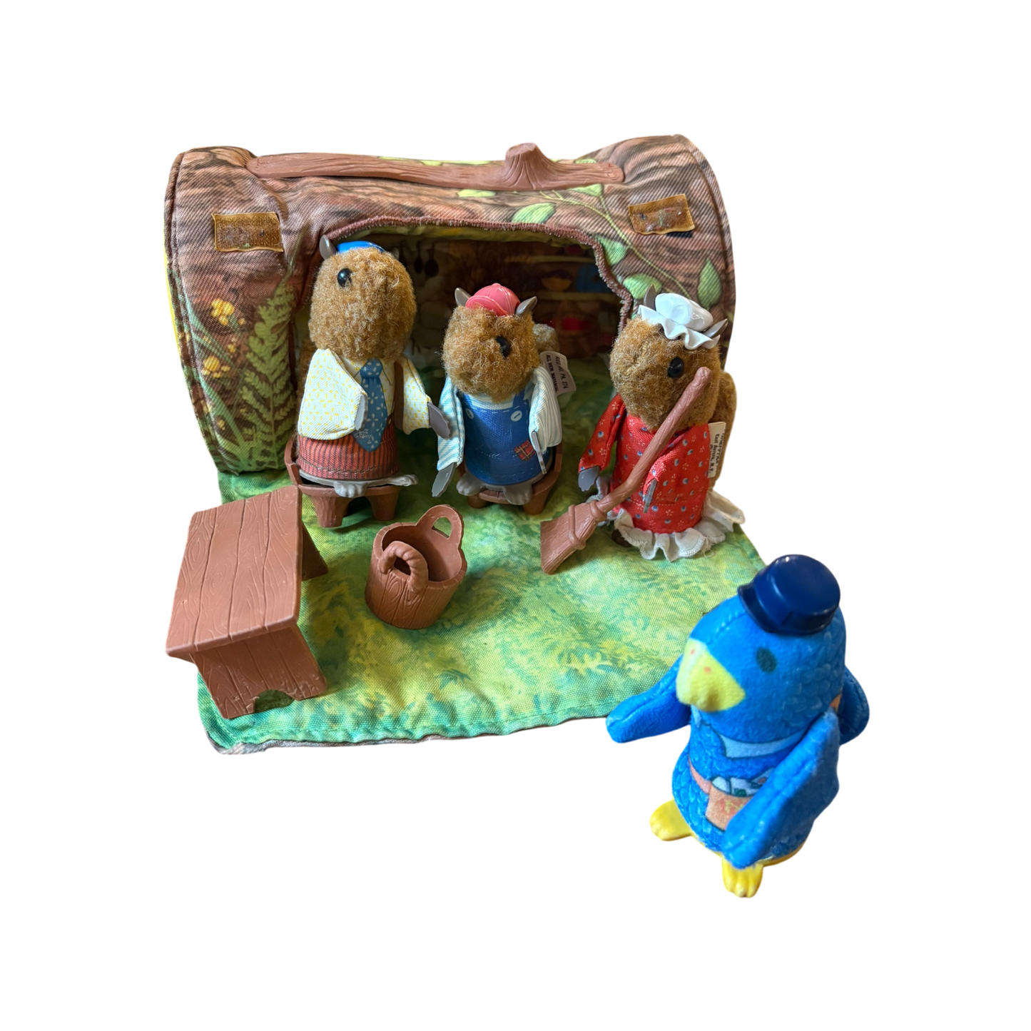1979 Fisher Price Woodsey Squirrel Family Log House playset
